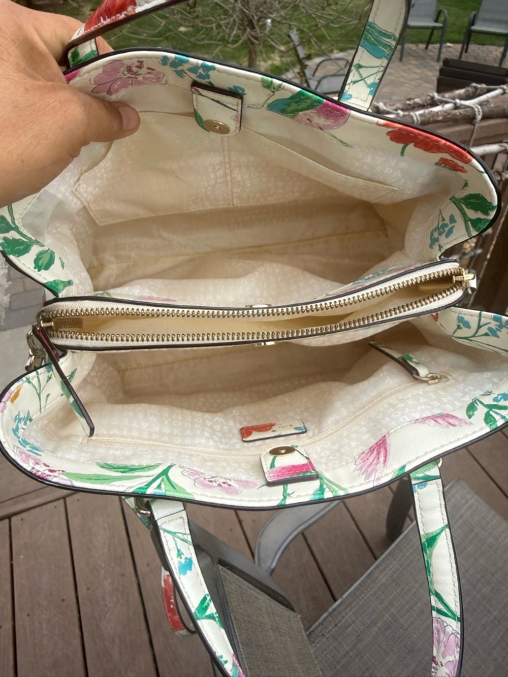 EUC Kate Spade Laurel Way Evangelie limited-edition
Hummingbird Floral Bag - Picture 10 of 10